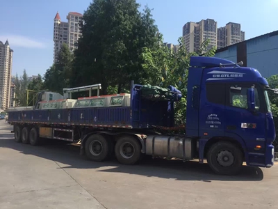 电梯板不锈钢蚀刻机发货，免费蚀刻工艺技术支持