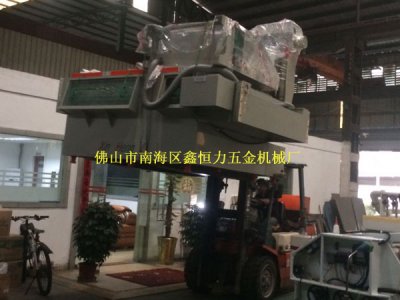 福建客户不锈钢锅片蚀刻机装车发货！